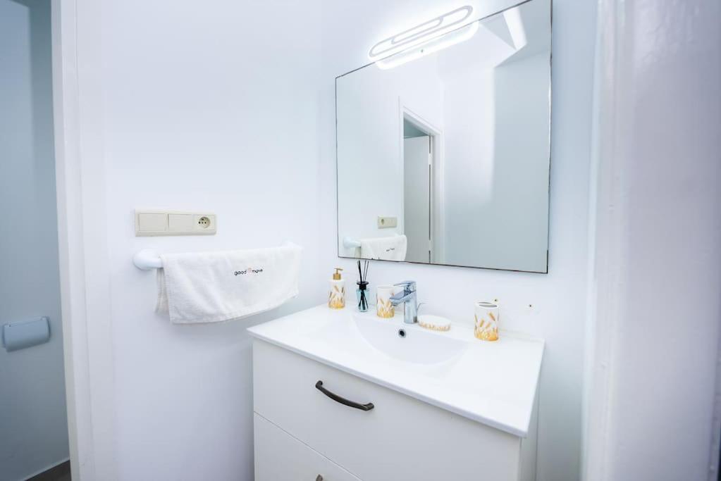 Tradition Meets Modern: 2Br Flat In Rabat Hassan Extérieur photo