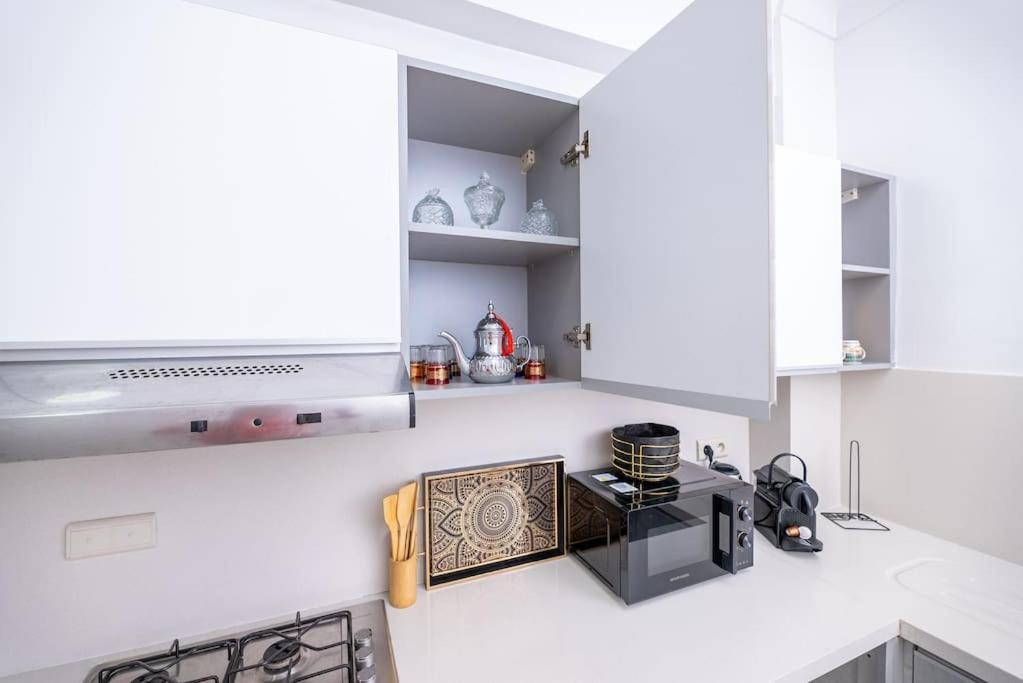 Tradition Meets Modern: 2Br Flat In Rabat Hassan Extérieur photo